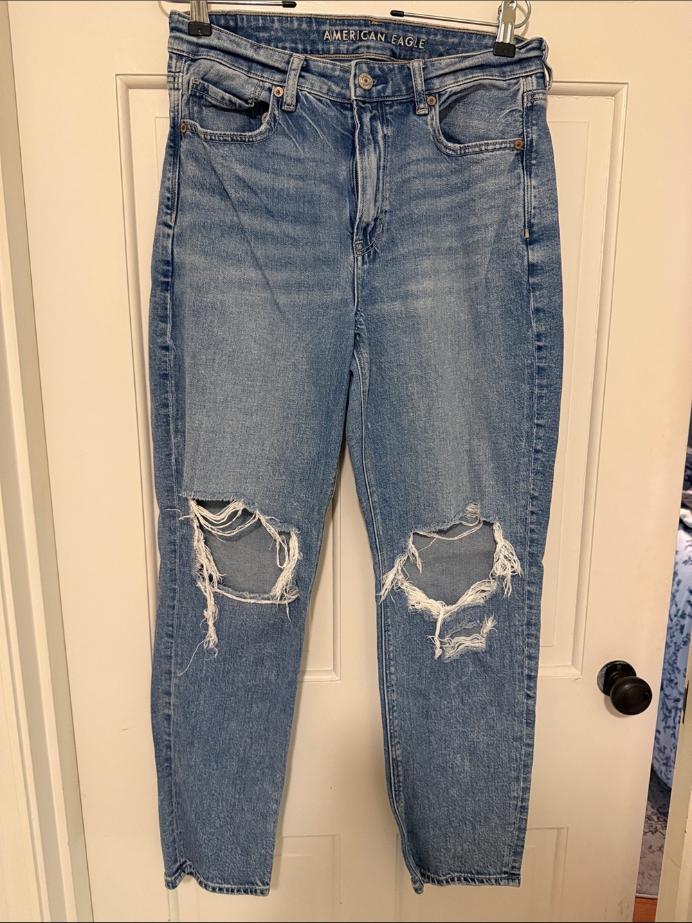 American Eagle Outfitters Light Blue Distressed Boyfriend Jeans